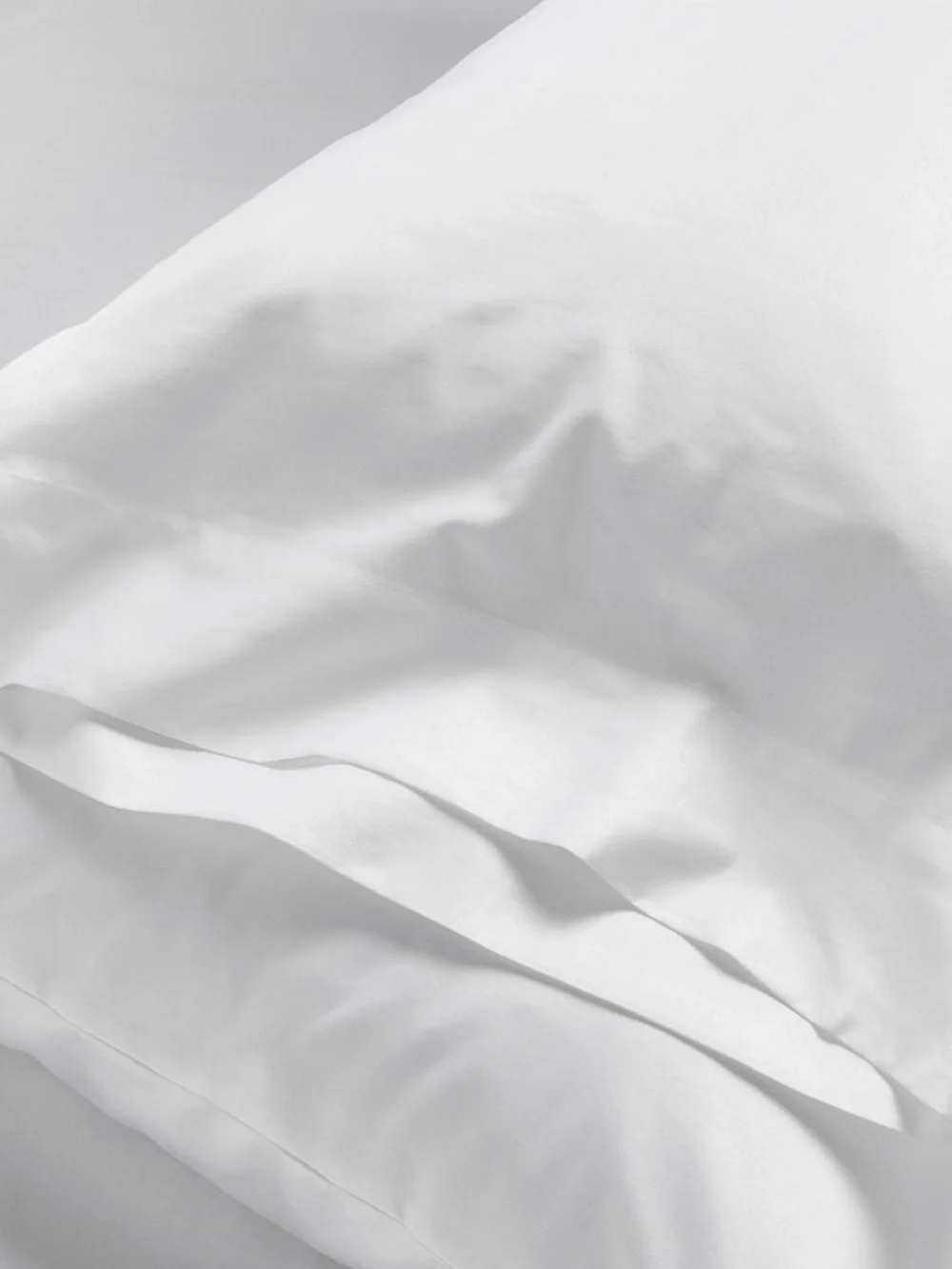 Queen 600 Thread Count Sateen Sheet Set White - Casaluna™